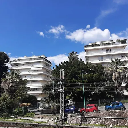 Le Petit Palais Apartment *